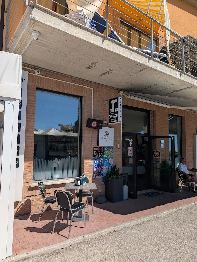 Lu Bar restaurant in Cupello