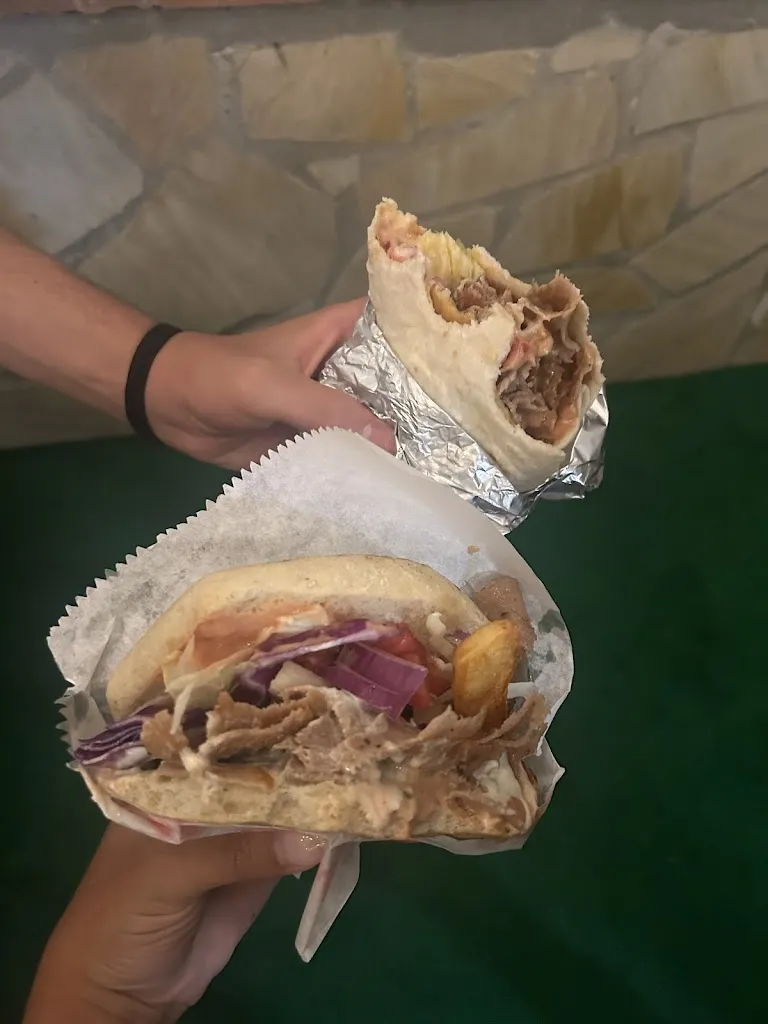 Silvana Galasso_GYROS_Petronà_review