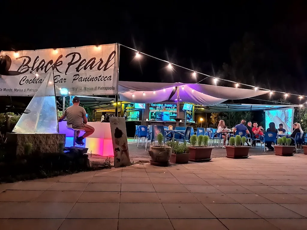 Bar Black Pearl di Mazziotti Vincenzo restaurant in Pietrapaola