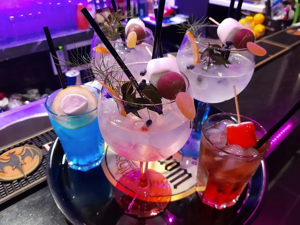 Bar Black Pearl di Mazziotti Vincenzo_Pietrapaola_slider_image_2