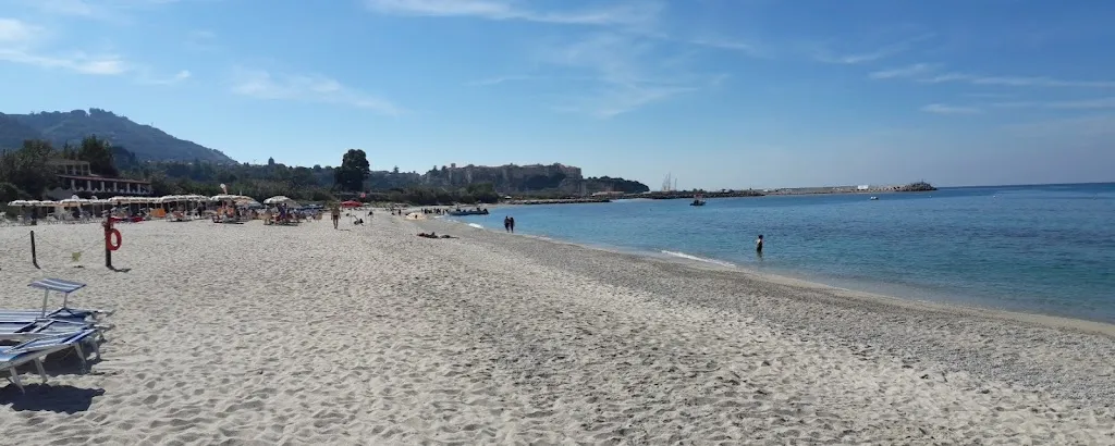 Ifan Davies_Lido La Grazia_Polia_review