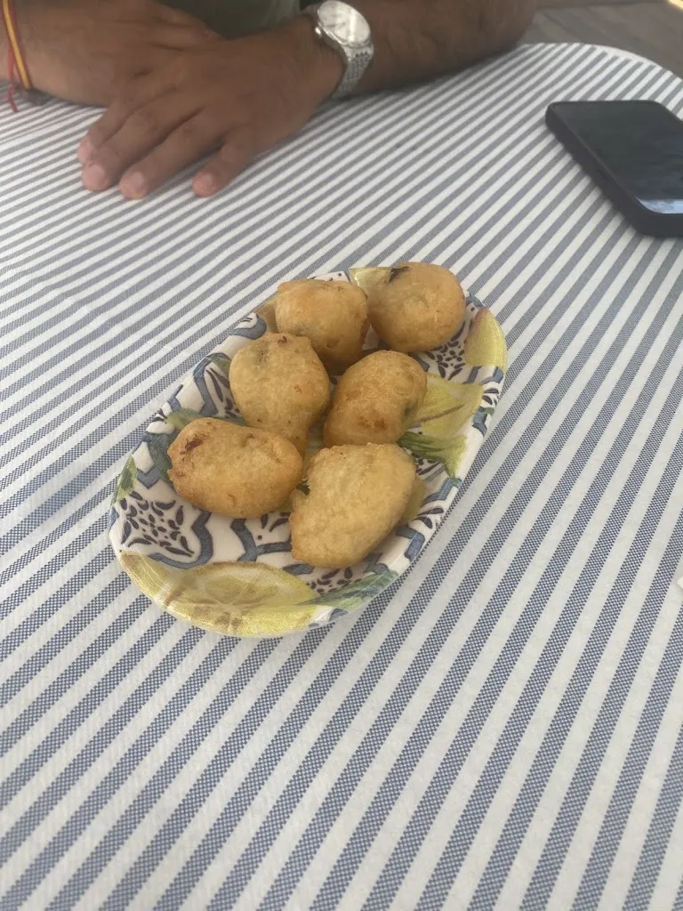 Sheila Narbona_Sun Beach_Palmi_review