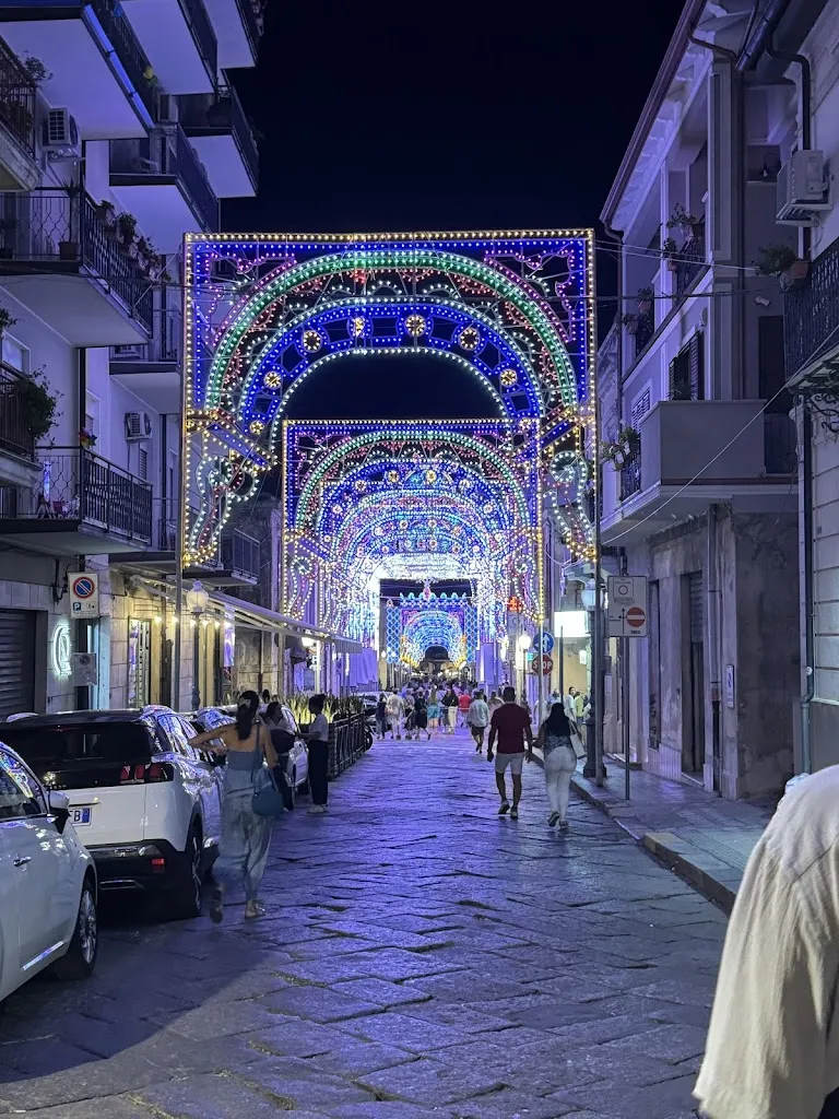 Elisabetta Manzotti_Caffé Bistrot_Palmi_review