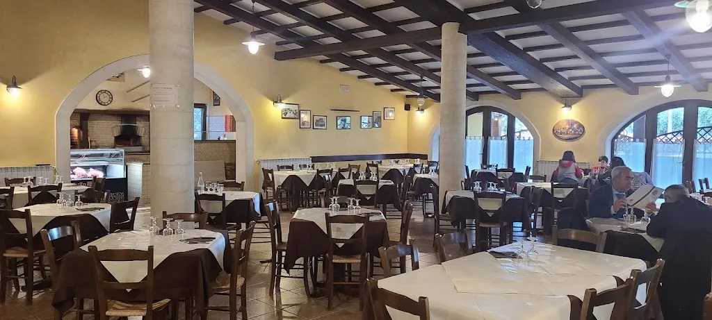 Ristorante Pizzeria L'Uliveto_Palmi_slider_image_1