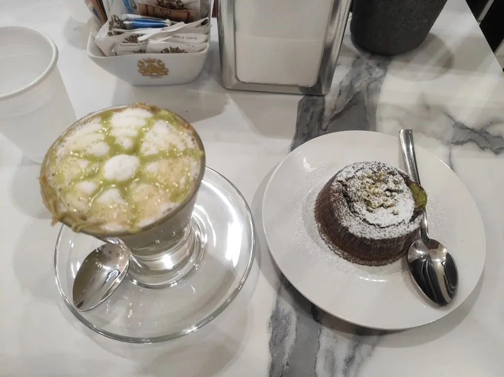 Beatrice Zuco_C House Cafè Milano_Palmi_review