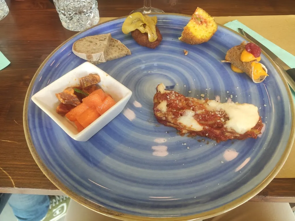 Donato Savino_SēMa_Polistena_review