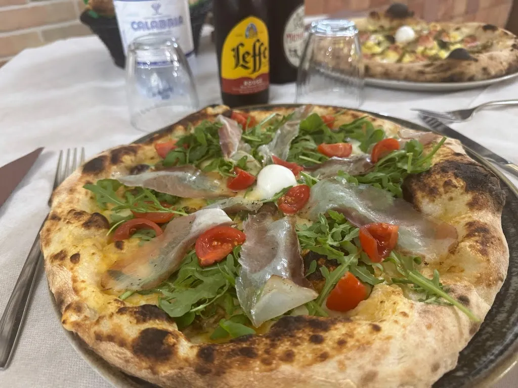 Neapolis Pizzeria Verace Napoletana_Polistena_slider_image_2