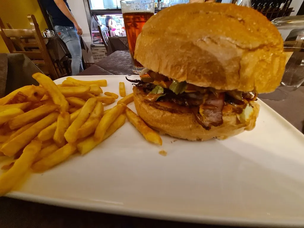 Logan Saunders_Toro Matto Steakhouse_Polistena_review