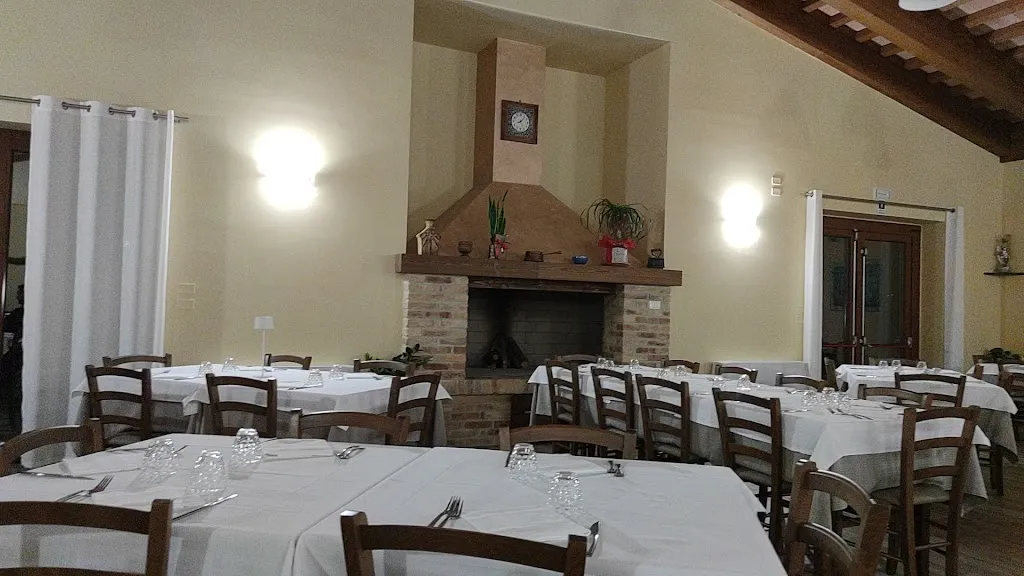 Sulla Collina ristorante-pizzeria_Elice_slider_image_2