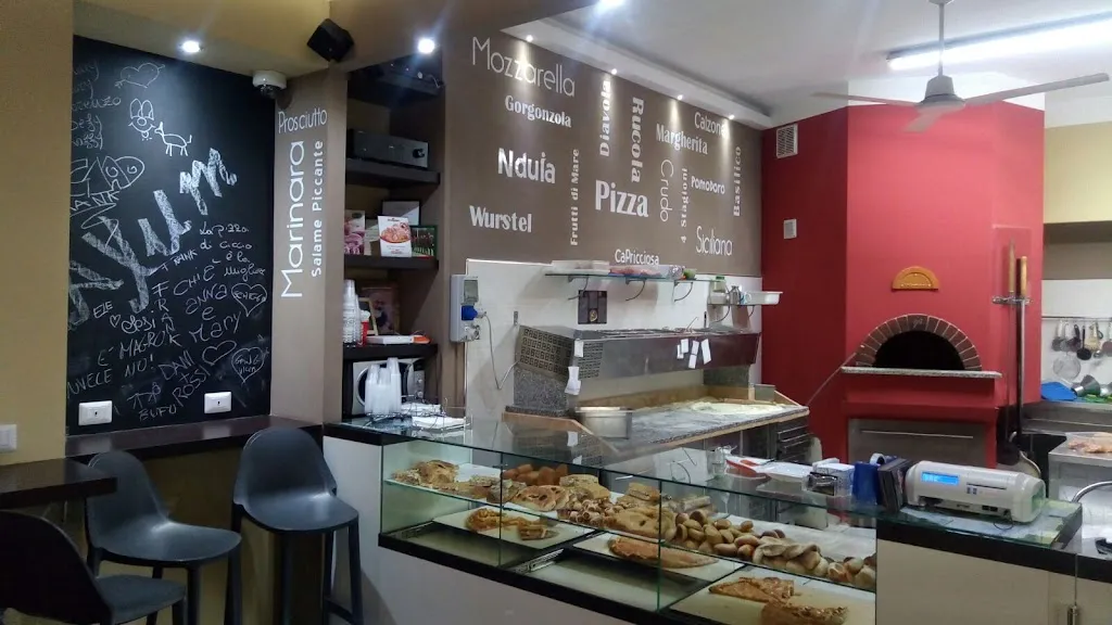 Axum 10 - Pizzeria d'asporto di Policaro Francesco restaurant in Polistena