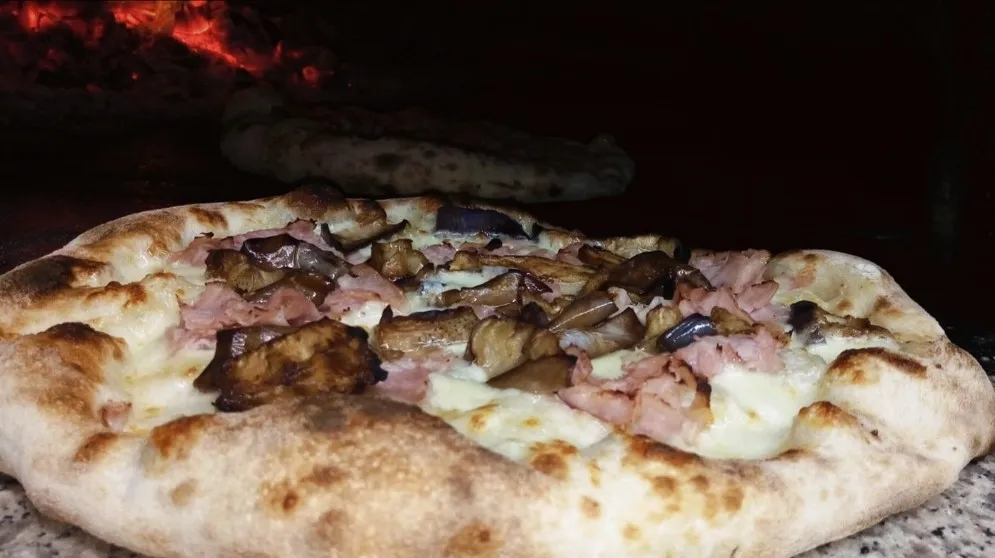 Axum 10 - Pizzeria d'asporto di Policaro Francesco_Polistena_slider_image_2