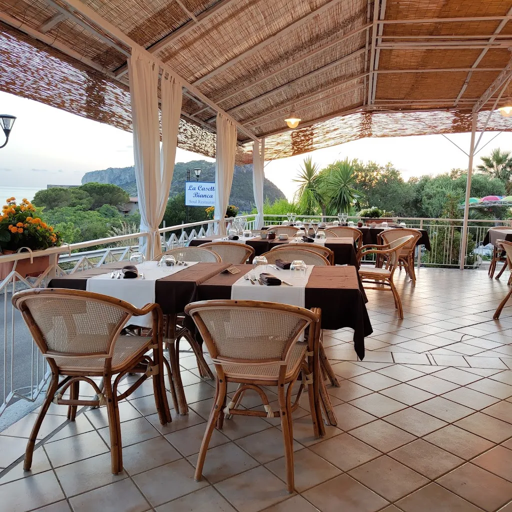 La Casetta Bianca restaurant in Praia a Mare