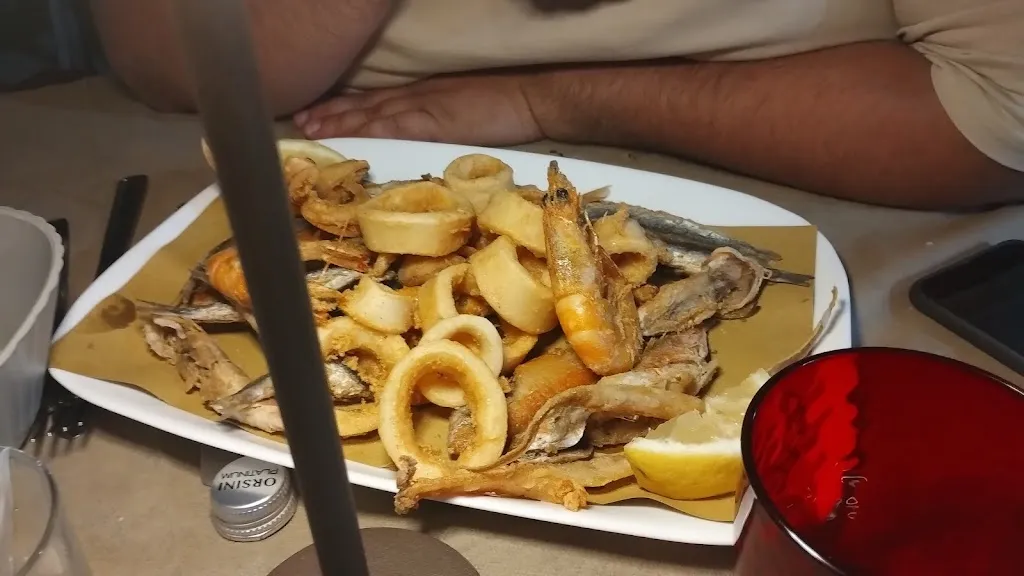 Mariacristina Oliva_Porto di Mare_Praia a Mare_review