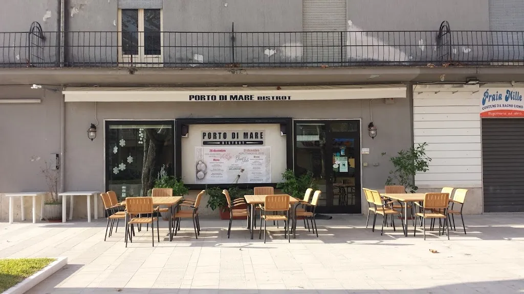 Porto di Mare restaurant in Praia a Mare