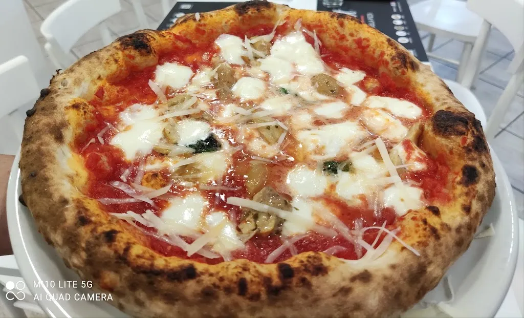 Charlot Artigiani Della Pizza_Praia a Mare_slider_image_3