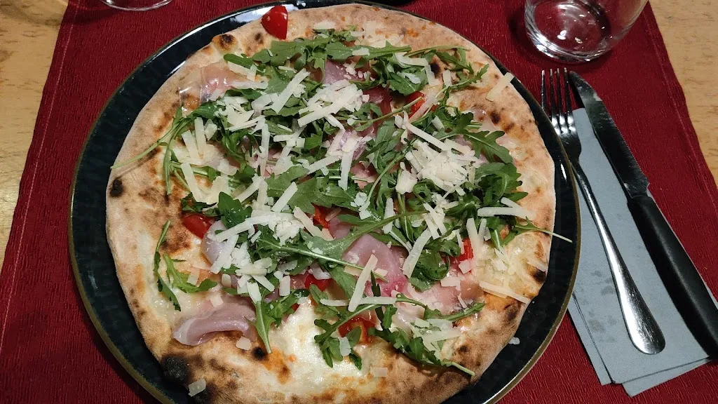 Rinaldi Pizzeria_Praia a Mare_slider_image_3