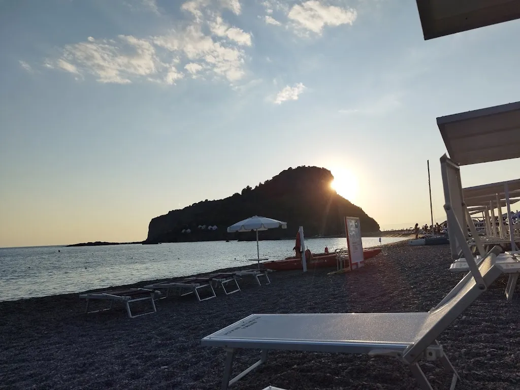 Giuseppe_Birima Glamour Beach_Praia a Mare_review