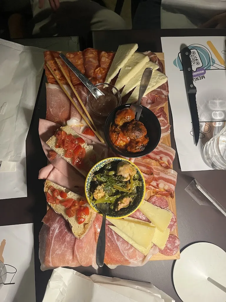 Virginia Badioli_Regina RealiNelGusto_Praia a Mare_review