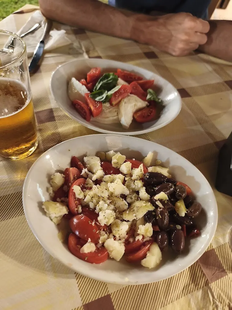 alessandra putignano_Terramari Bar trattoria pizzeria_Ricadi_reseña