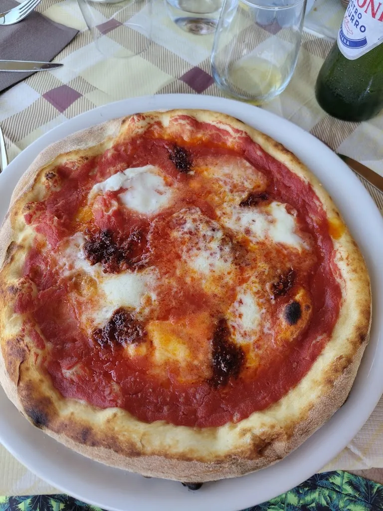 Simone Bellia_Terramari Bar trattoria pizzeria_Ricadi_reseña