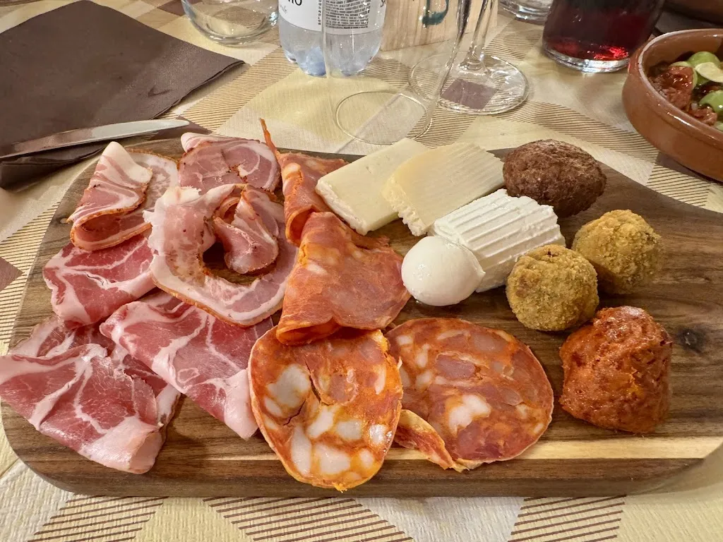 Terramari Bar trattoria pizzeria_Ricadi_slider_image_2