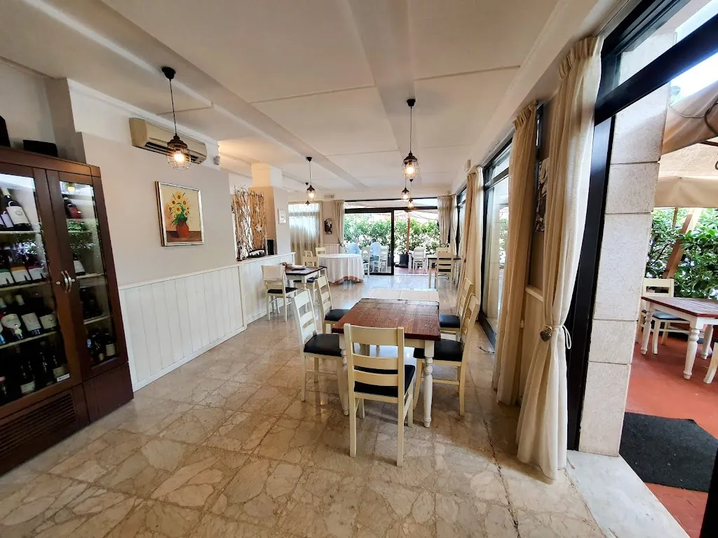 Trattoria del mare da Tatillo restaurant in Elice