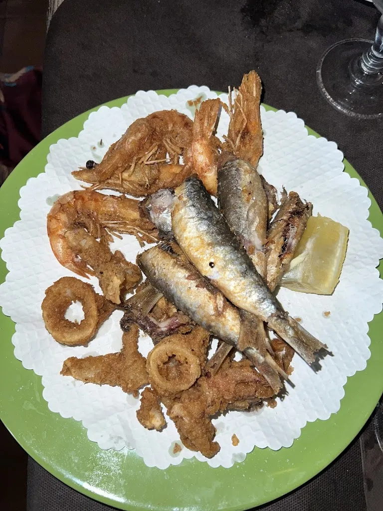 Catharina Eveleens_A Turri_Ricadi_review