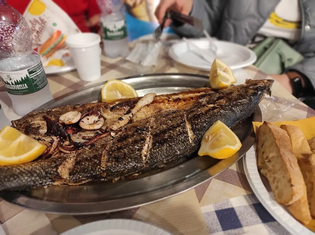 Aslihan Arikan-Zammit_Pescheria Friggitoria il corallo del mare_Ricadi_review