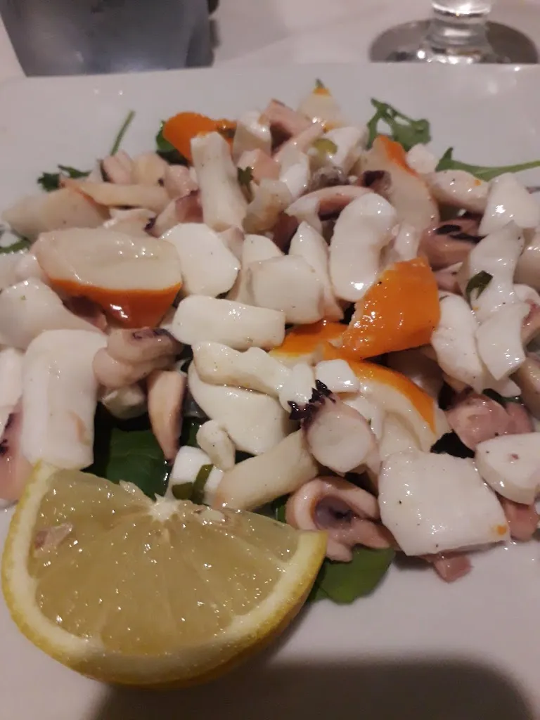 Maria Cristina Castelli_Pizzeria La Contrada_Rocca di Neto_review