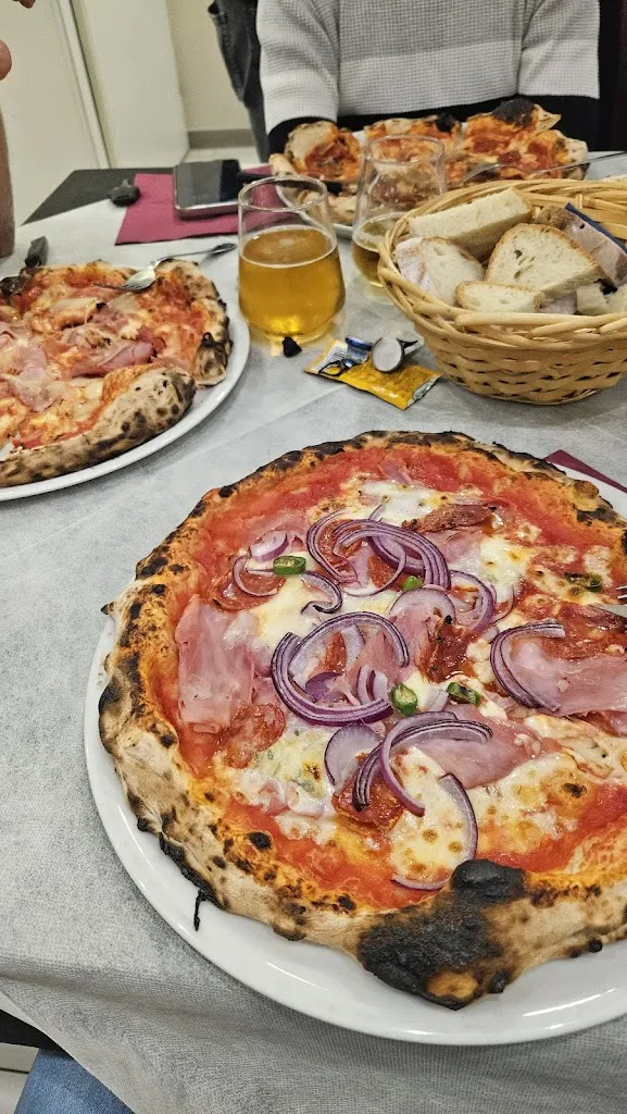 Pizzeria Italia_Rocca di Neto_slider_image_2