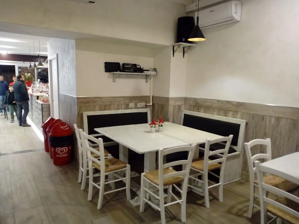 Bar Pizzeria San Francesco restaurant in Roccabernarda