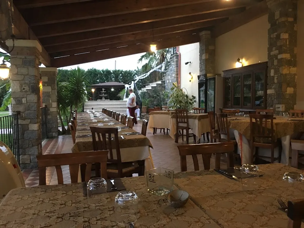 L'Oasi S.a.s. di Fera A. & C_Roccabernarda_slider_image_1