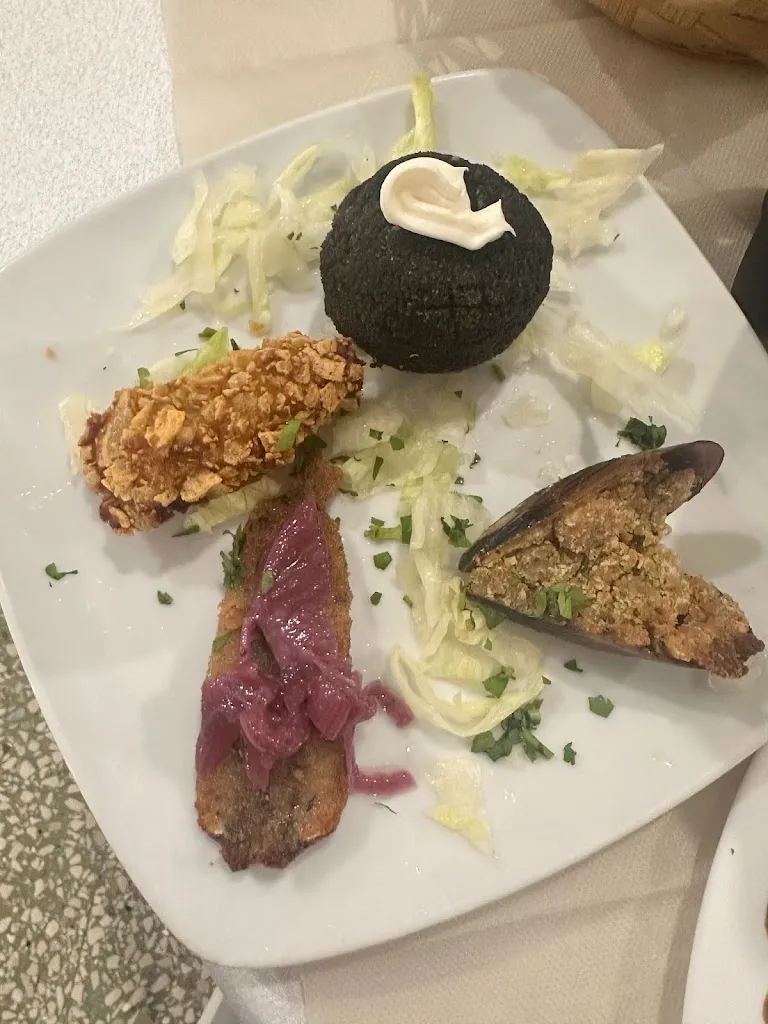 Angela Costanzo_Bar Pasticceria Albergo Tabacchi Servizi Le Giarre Di Salvatore Calzone_Roccabernarda_review