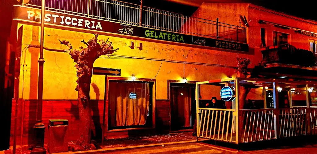 Il Coccodrillo Ristorante Pizzeria Burgeria_Rocca Imperiale_slider_image_1