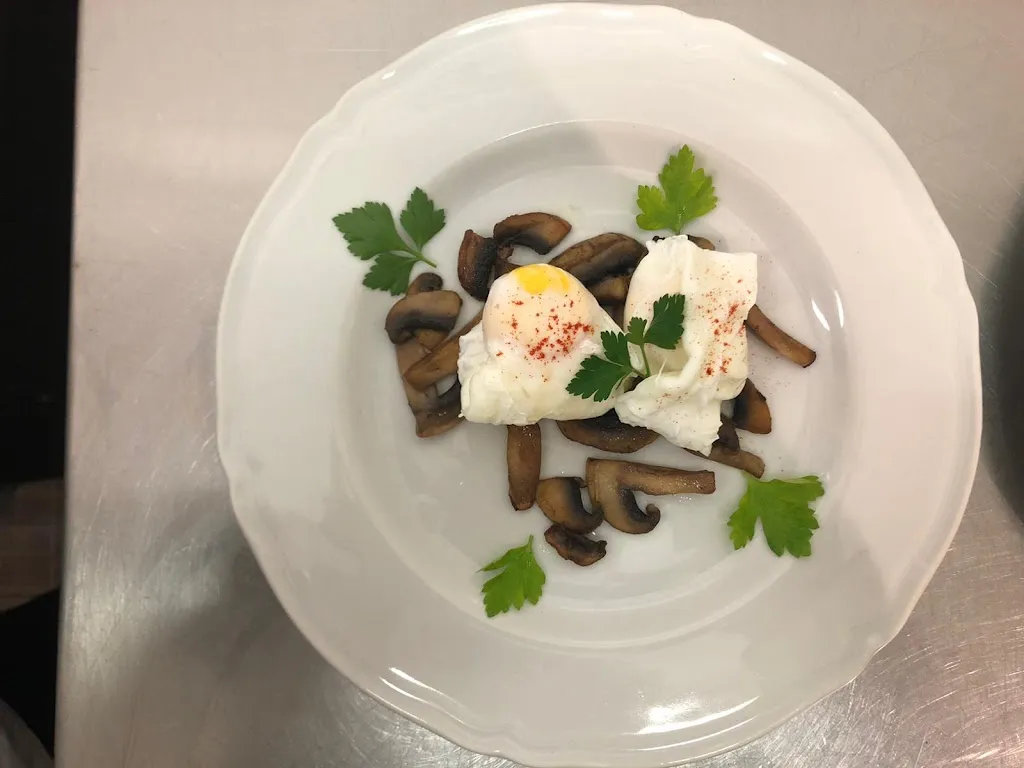 B&B Ristorante Pizzeria Villhour_Rocca Imperiale_slider_image_2