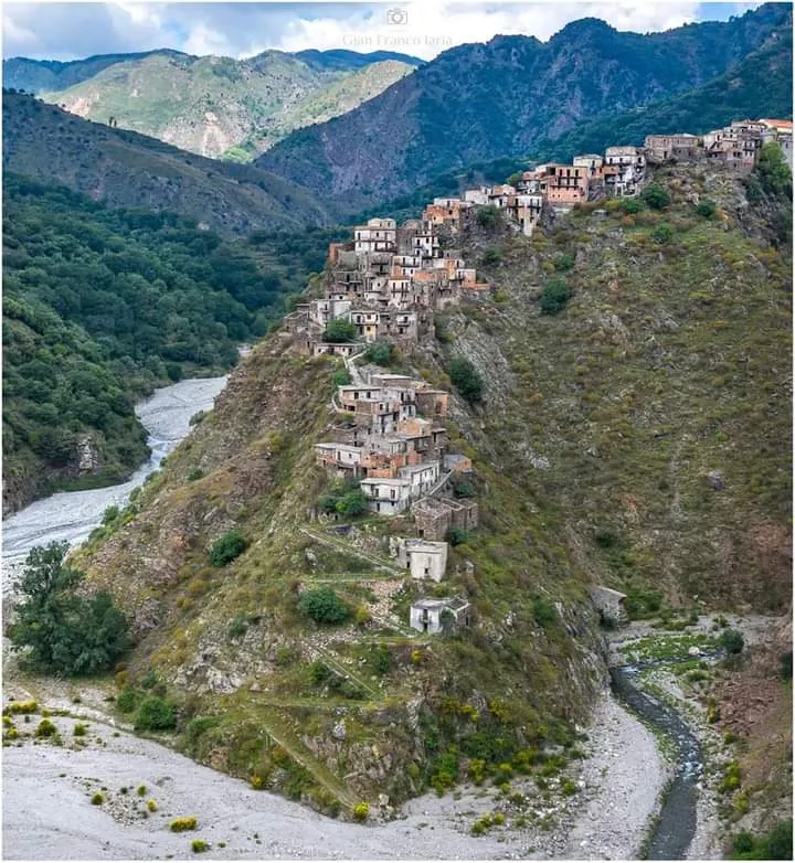 Roghudi Vecchio_Roghudi_slider_image_2