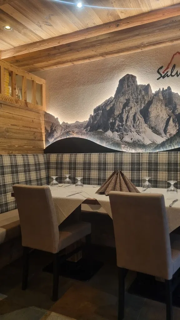 Pizzeria Ristorante Salvan - Corvara in Badia _Corvara_slider_image_3