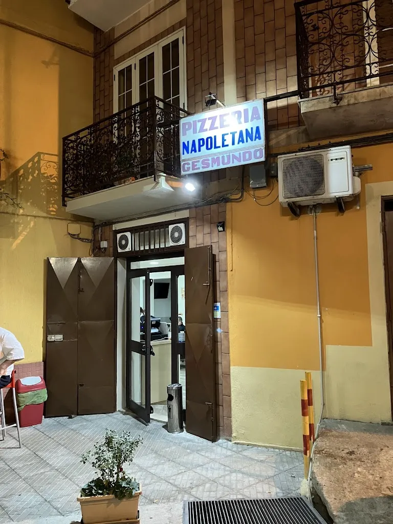 Pizzeria Trattoria Gesmundo restaurant in Roggiano Gravina