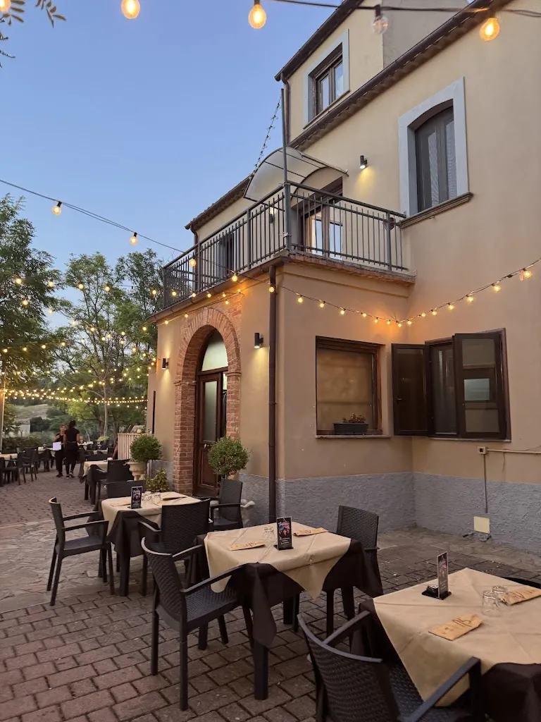 Pizz'e Core restaurant in Roggiano Gravina