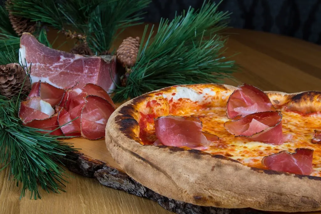 Taverna Posta Zirm_Corvara_slider_image_3