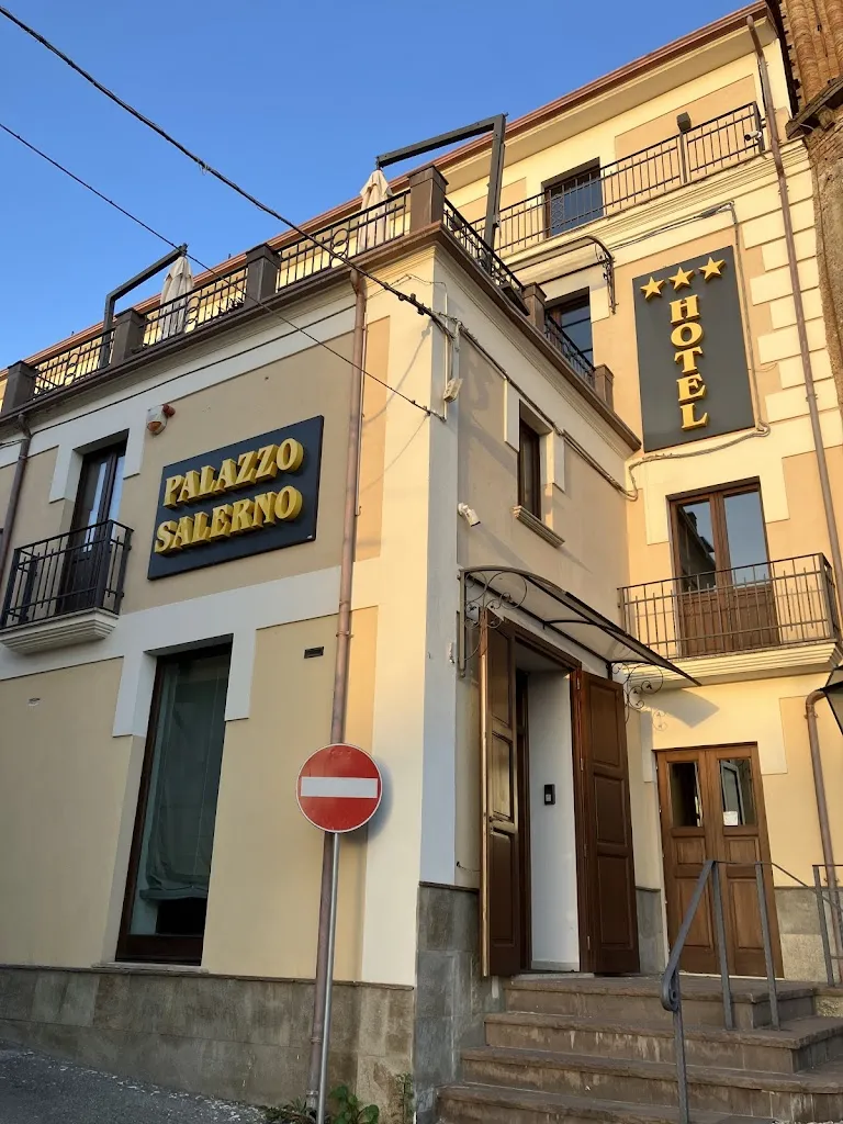 saverio cutini_Hotel Palazzo Salerno_Roggiano Gravina_review