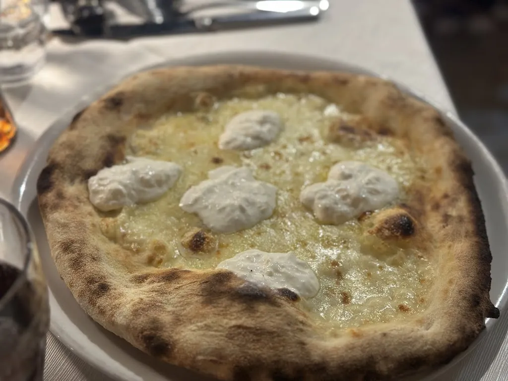 Canonici pizzeria & restaurant_Roccelletta_slider_image_3