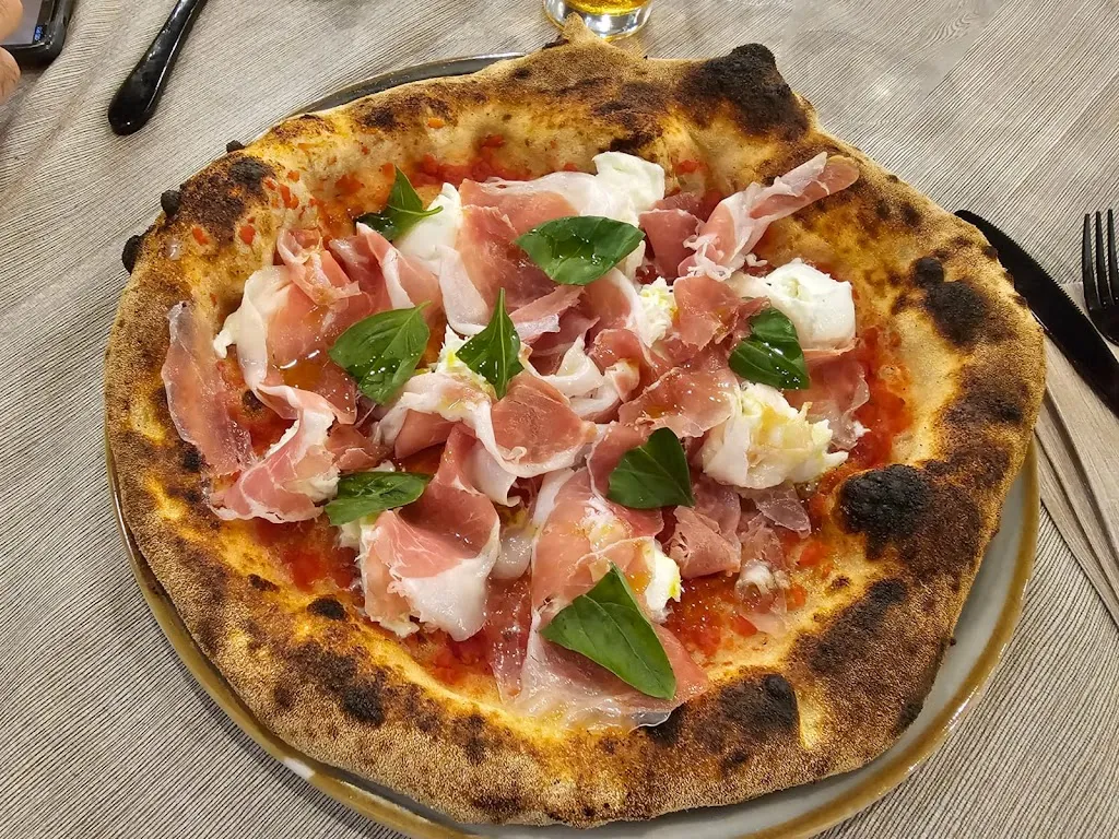 Mirko Cicco il Golosone restaurant in Roccelletta