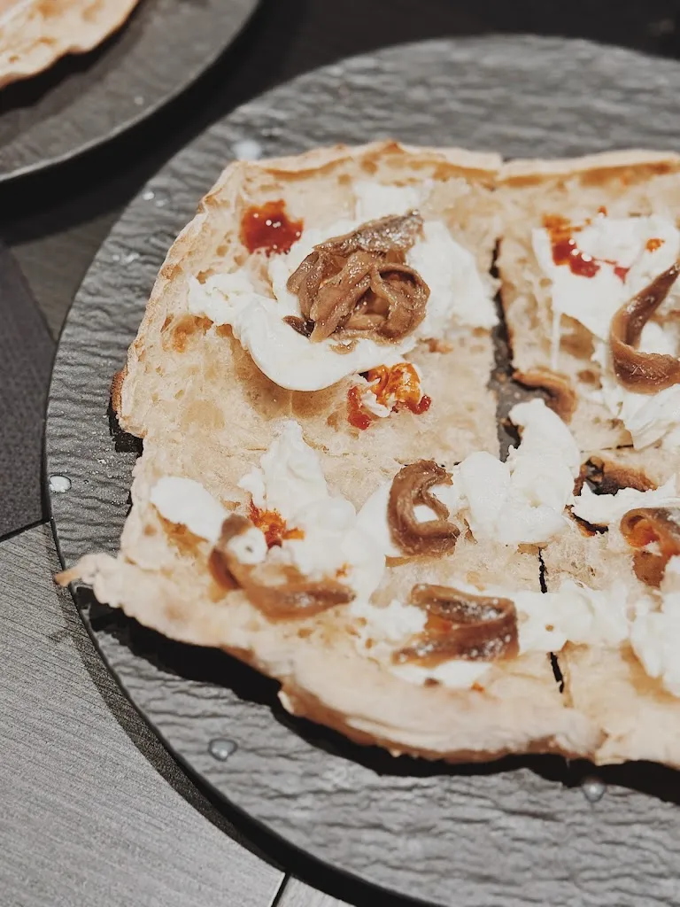 Mariella Matera_Pizzeria Maravé_Rogliano_review