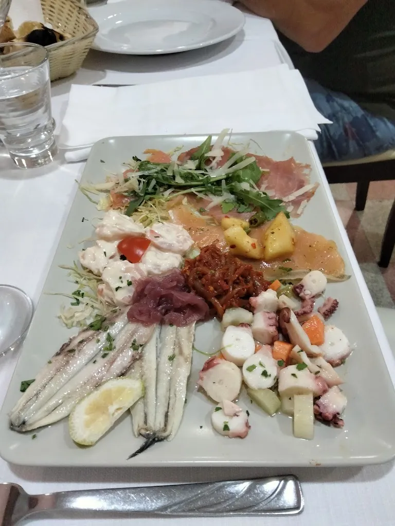 Menu_Nettuno ristorante pizzeria_Roseto Capo Spulico_image_6