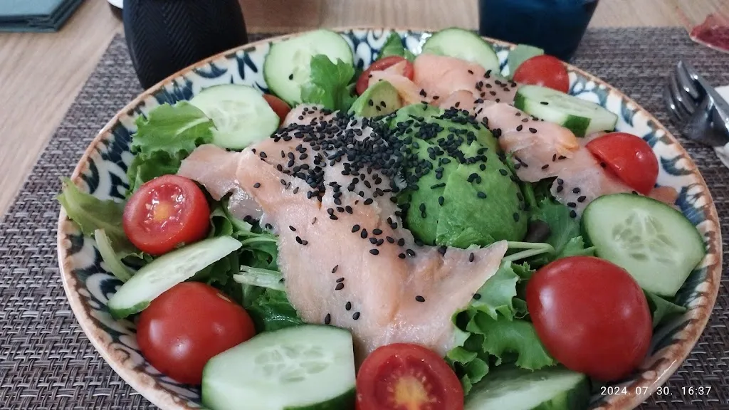 Krisztina Bernadett Rácz_La Fermata_Roseto Capo Spulico_review