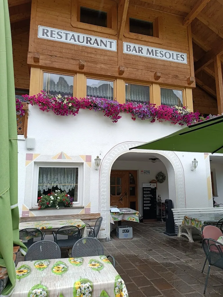 Ristorante Bar Mesoles restaurant in Corvara