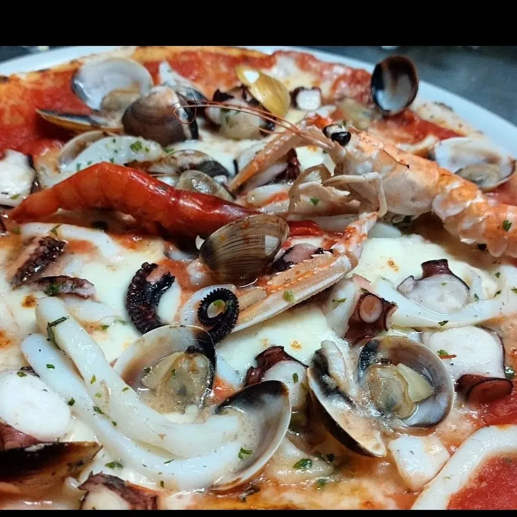 Bar Ristorante Pizzeria B&B Da Mario 1976_Roseto Capo Spulico_slider_image_3