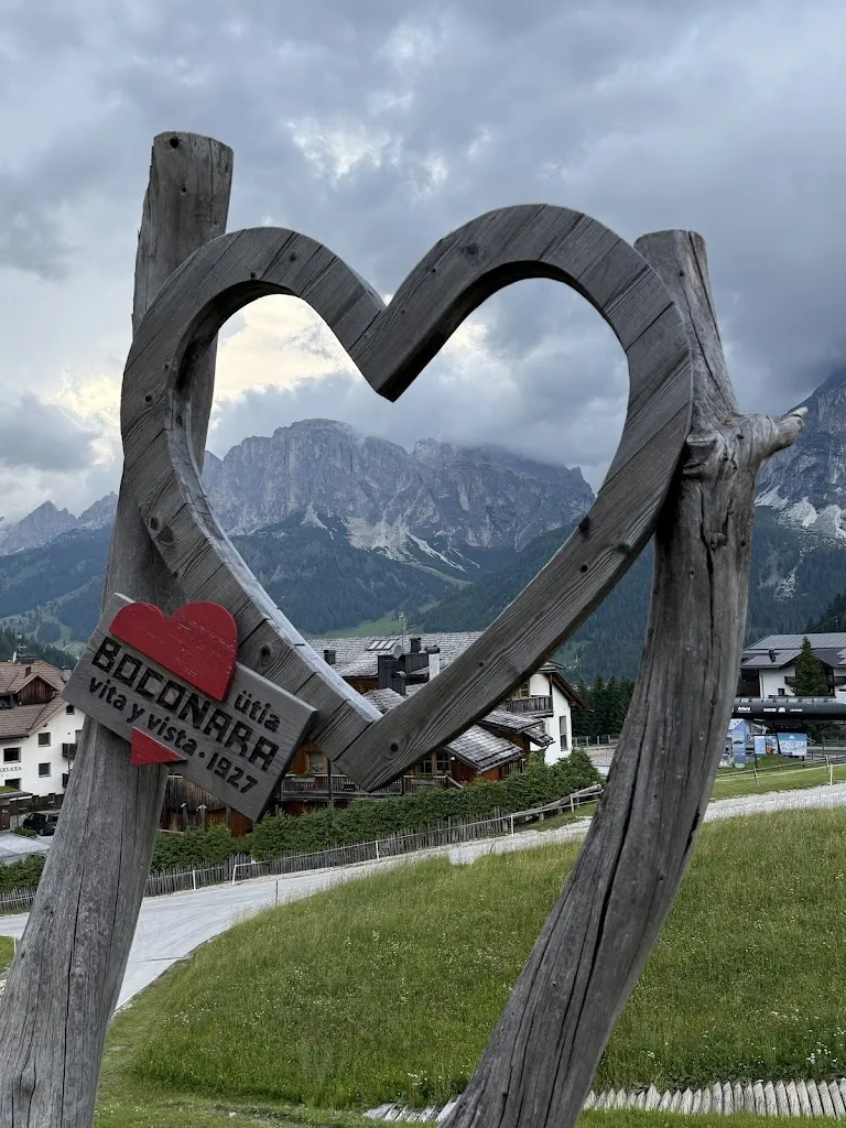 Alex Menez_Baita Boconara_Corvara_review