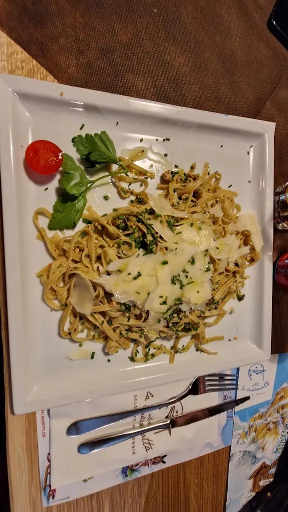 Jan H. Christiansen_Rifugio Marmotta_Corvara_review